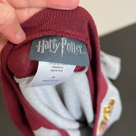 Harry Potter Gryffindor Long Sleeve T-Shirt - Picture 7 of 10